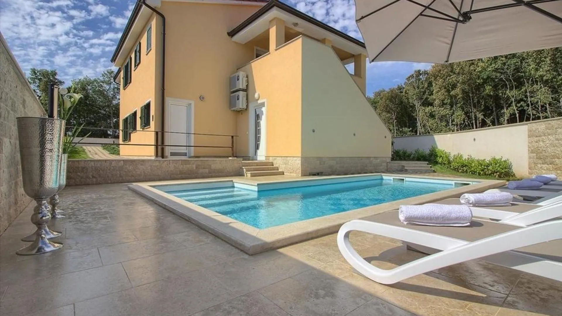 Holiday home Ferienhaus Mit Privatpool Fuer 20 Personen Ca 400 Qm In Banjole, Istrien Istrische Riviera