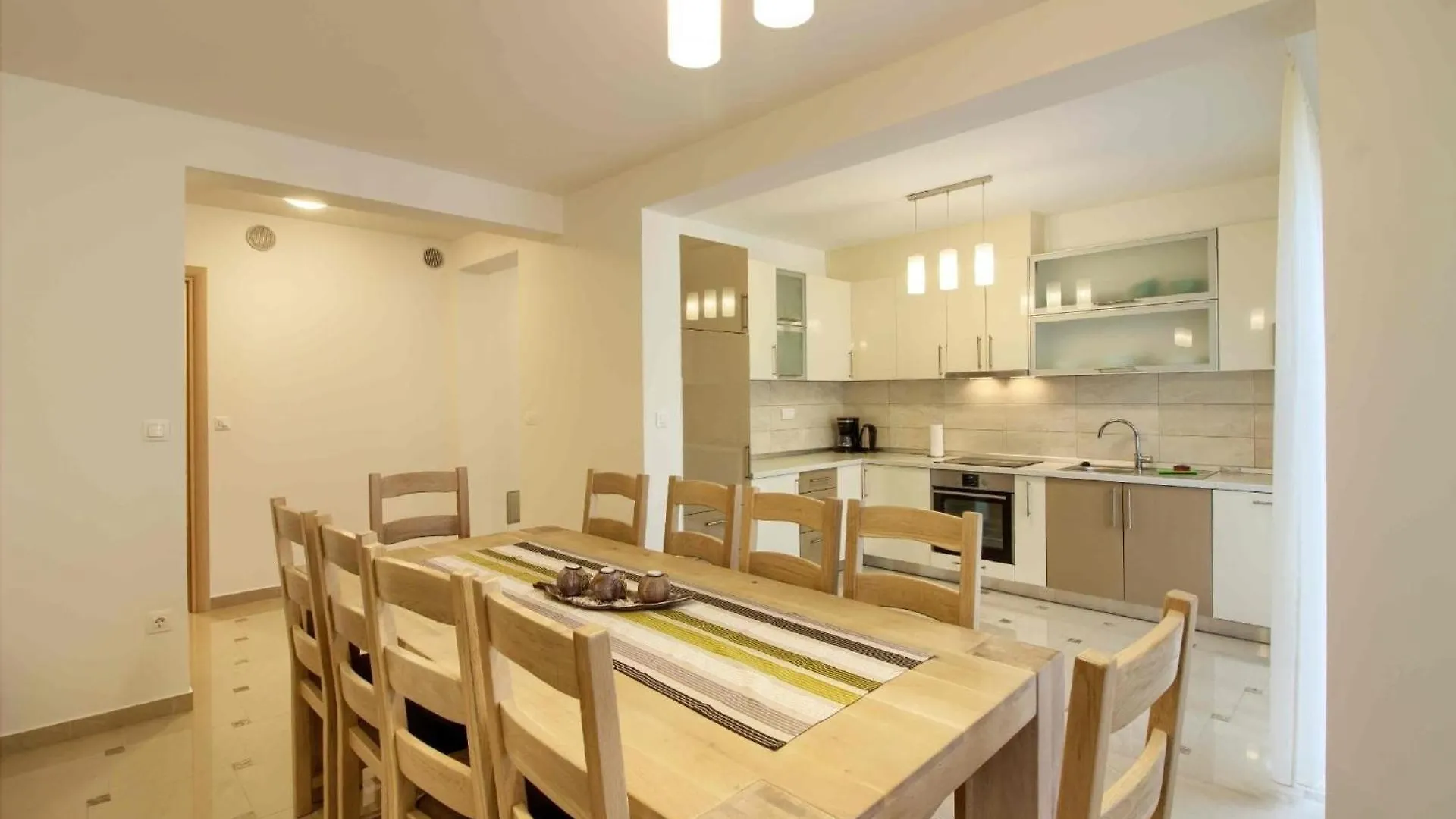 Ferienhaus Mit Privatpool Fuer 20 Personen Ca 400 Qm In Banjole, Istrien Istrische Riviera Banjole
