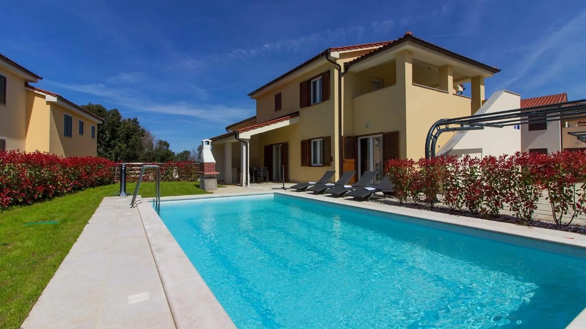 Ferienhaus Mit Privatpool Fuer 20 Personen Ca 400 Qm In Banjole, Istrien Istrische Riviera