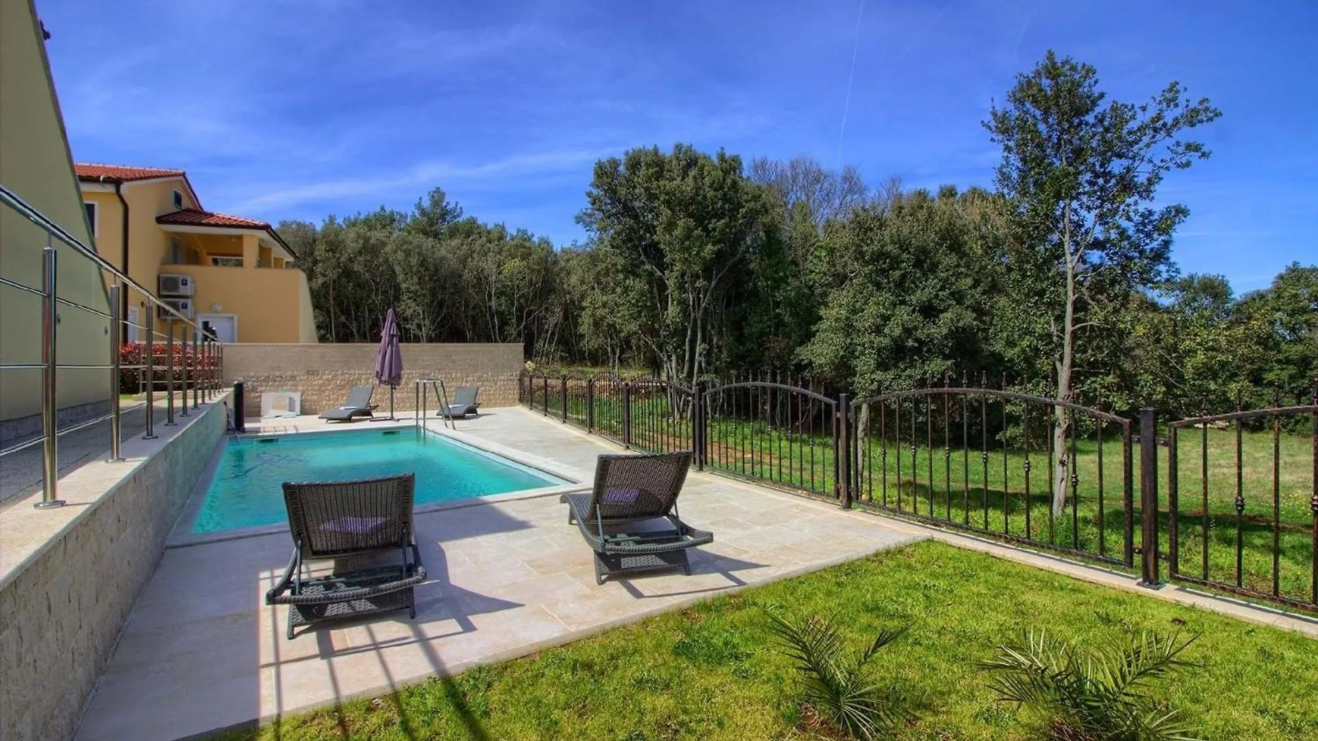 Ferienhaus Mit Privatpool Fuer 20 Personen Ca 400 Qm In Banjole, Istrien Istrische Riviera Holiday home
